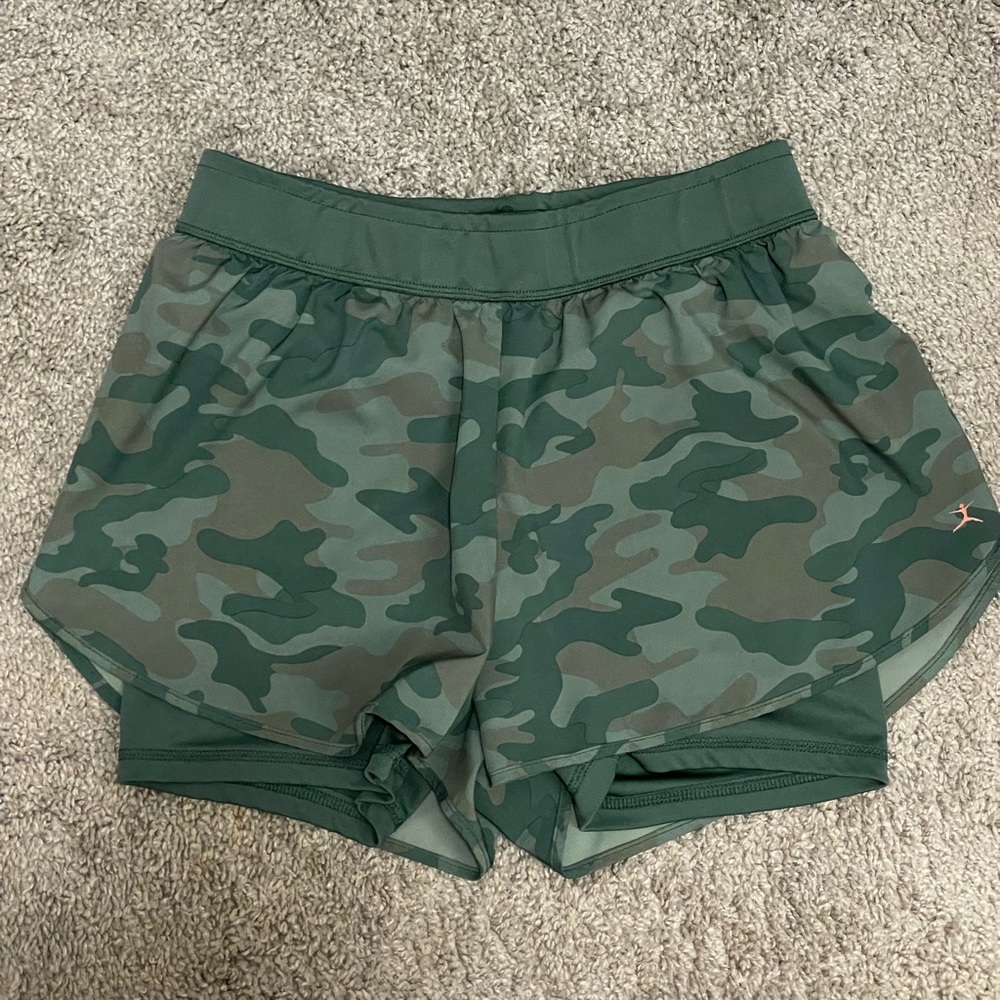 Size Medium Danskin Green Camo Running Short